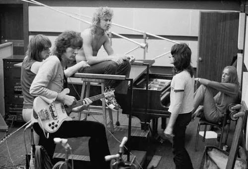 YEs-studio